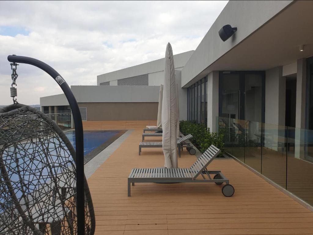 Menlyn Maine Apartments Pretoria Ngoại thất bức ảnh