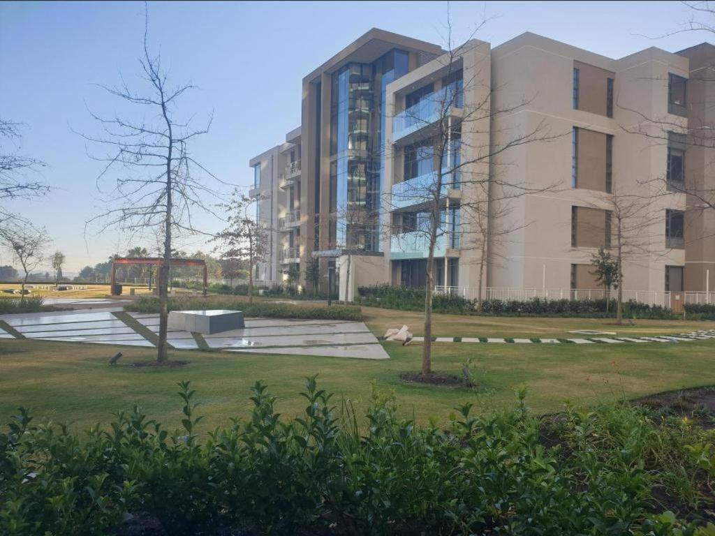 Menlyn Maine Apartments Pretoria Ngoại thất bức ảnh