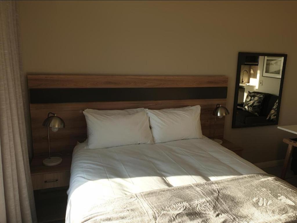 Menlyn Maine Apartments Pretoria Ngoại thất bức ảnh