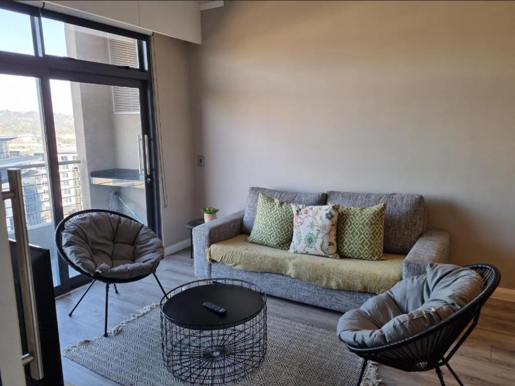 Menlyn Maine Apartments Pretoria Ngoại thất bức ảnh