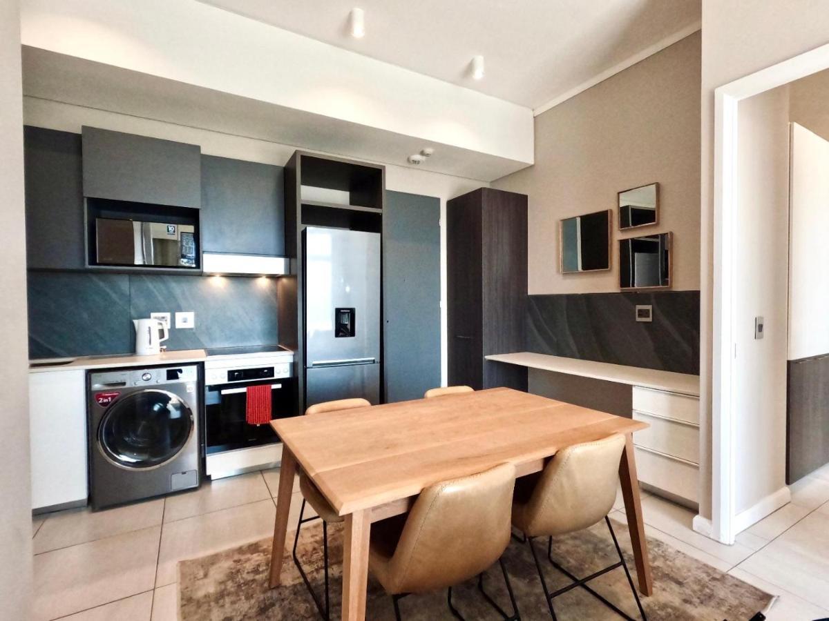 Menlyn Maine Apartments Pretoria Ngoại thất bức ảnh