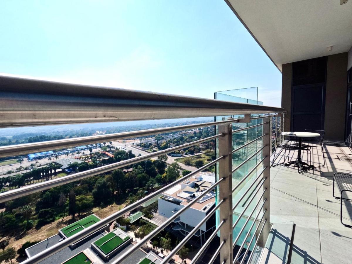 Menlyn Maine Apartments Pretoria Ngoại thất bức ảnh