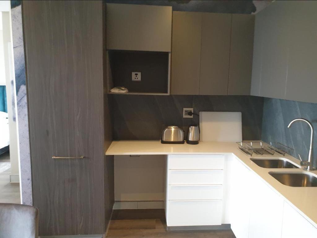 Menlyn Maine Apartments Pretoria Ngoại thất bức ảnh