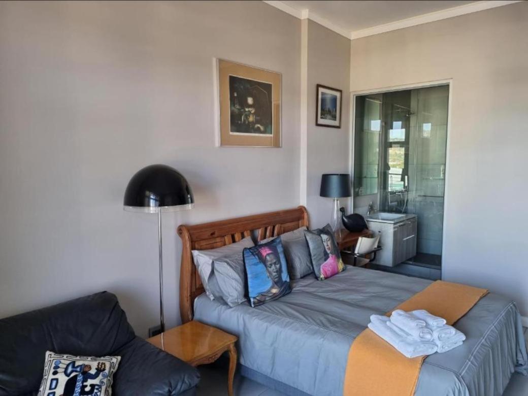 Menlyn Maine Apartments Pretoria Ngoại thất bức ảnh