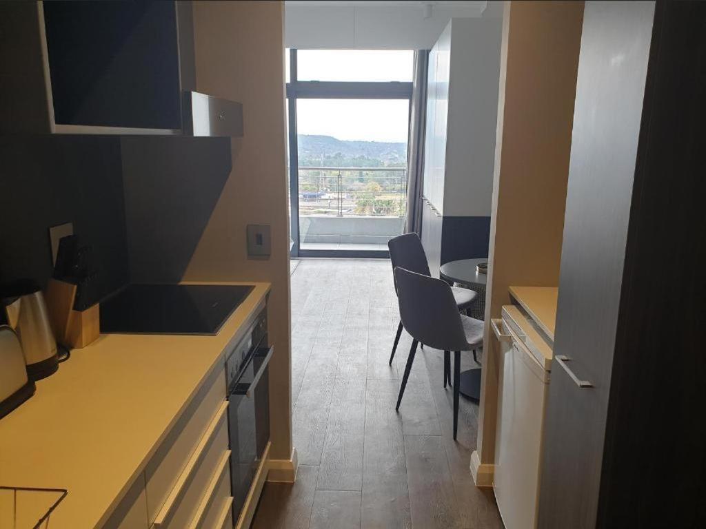 Menlyn Maine Apartments Pretoria Ngoại thất bức ảnh