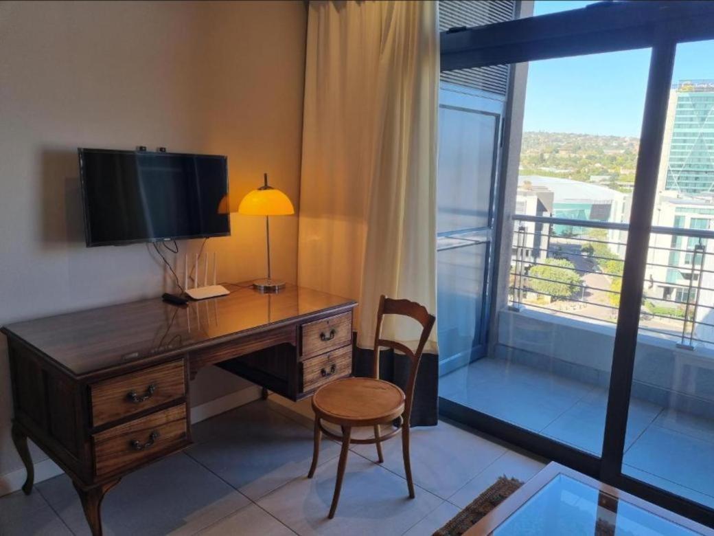 Menlyn Maine Apartments Pretoria Ngoại thất bức ảnh