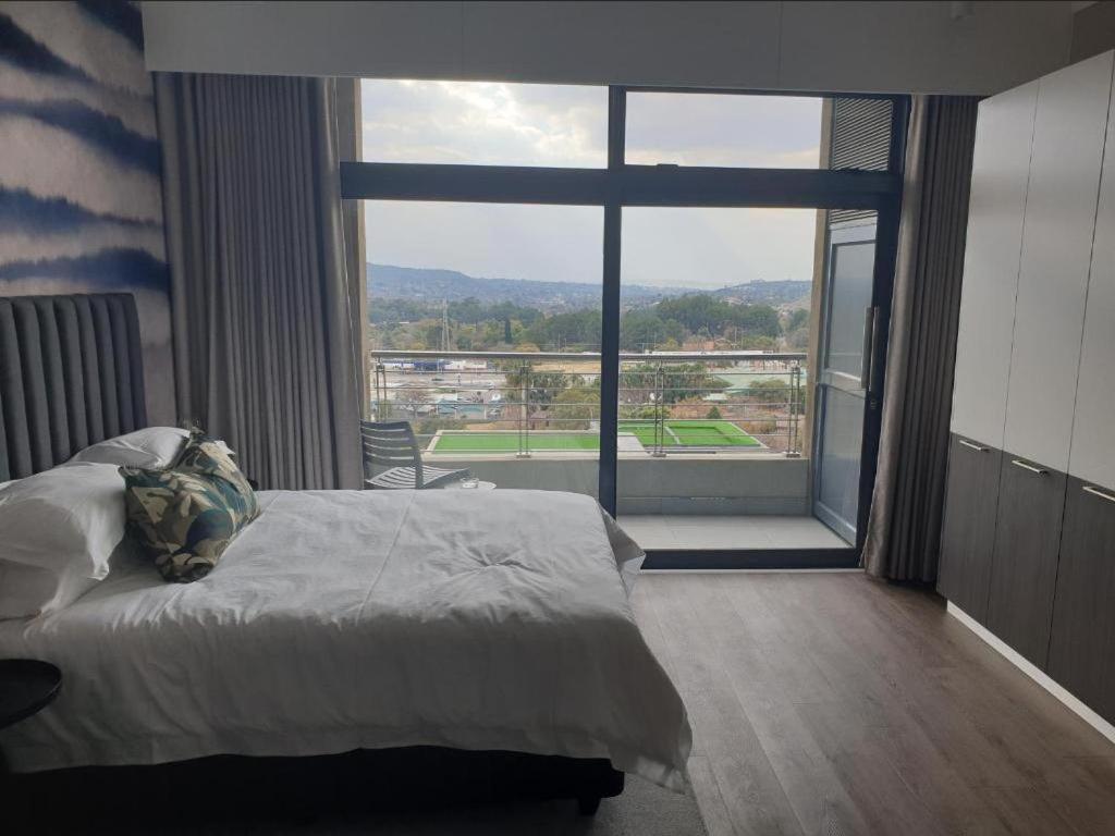 Menlyn Maine Apartments Pretoria Ngoại thất bức ảnh