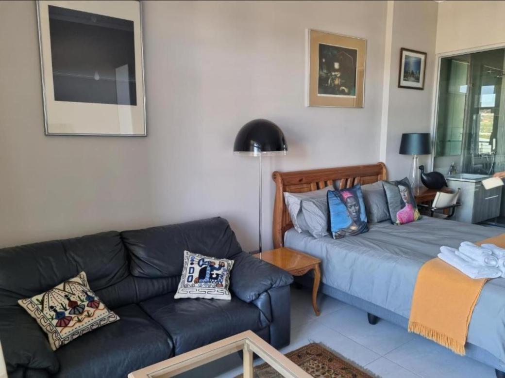 Menlyn Maine Apartments Pretoria Ngoại thất bức ảnh